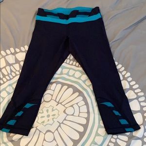 Lululemon Athletics Blue crop Leggings Size 8
